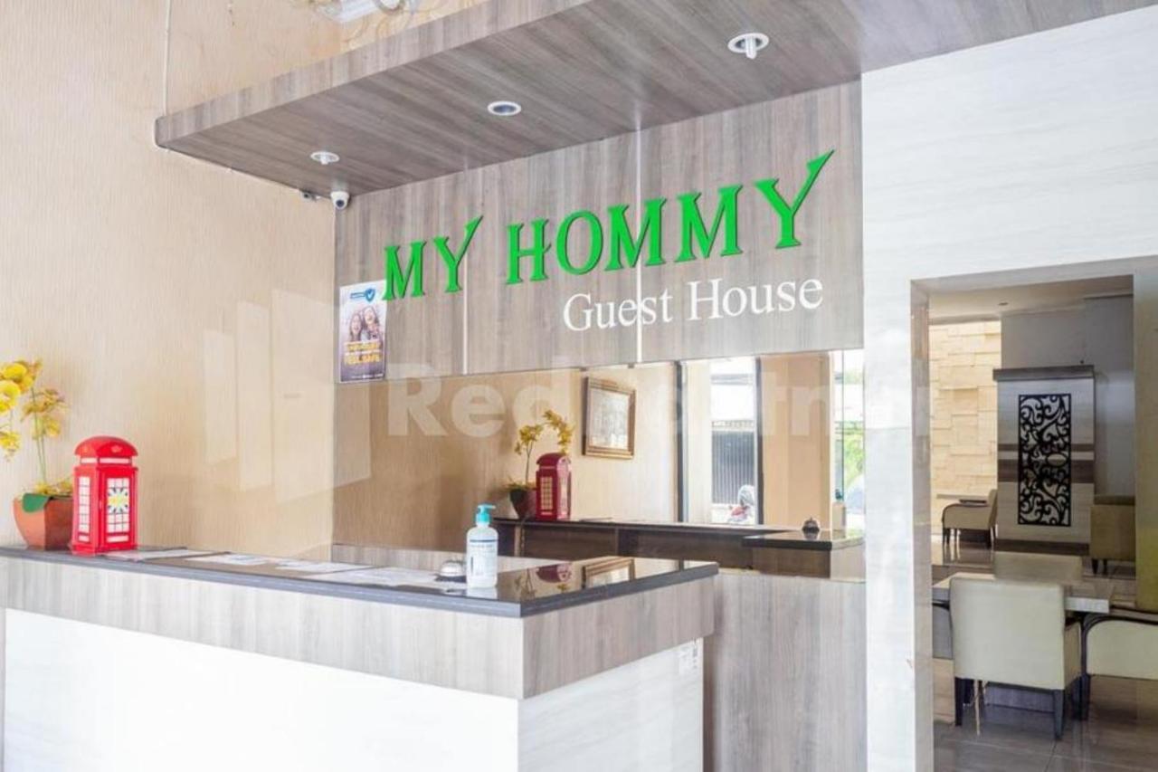 My Hommy Homestay Mitra Reddoorz Surabaya Exterior photo
